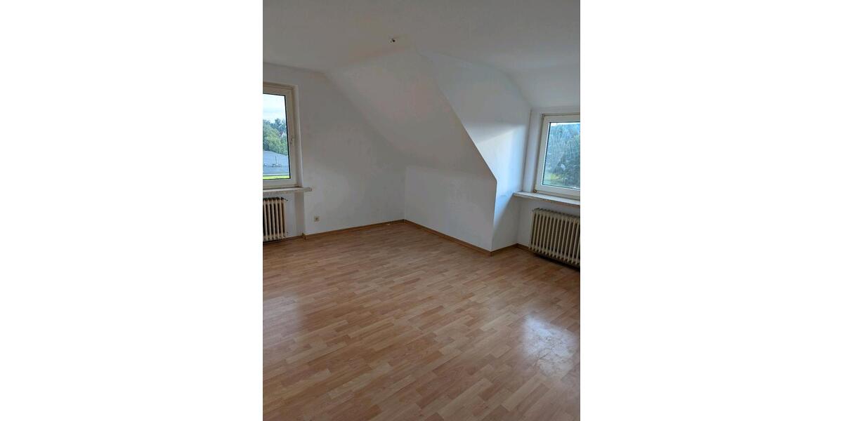 Dachgeschoßwohnung Springe - 3 Zimmer, 60 m&sup2;, 500&euro; | Angebot:25929332
