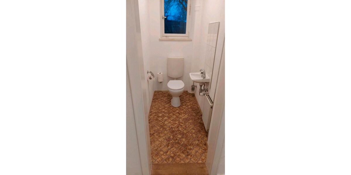 Erdgeschoßwohnung Tacherting - 2 Zimmer, 85 m&sup2;, 880&euro; | Angebot:26537128