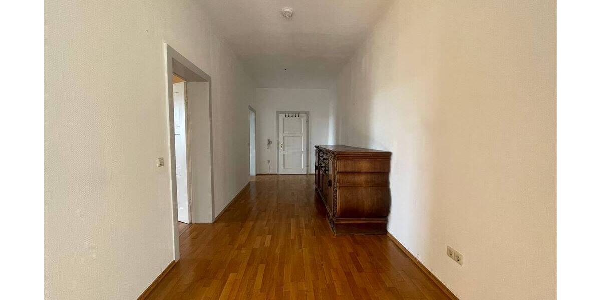 Etagenwohnung Rastatt - 3 Zimmer, 112 m&sup2;, 960&euro; | Angebot:26154386