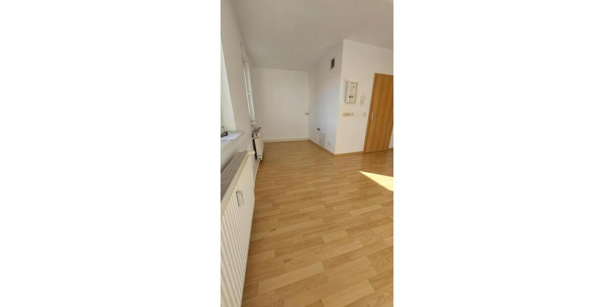 Etagenwohnung Bernsdorf - 1 Zimmer, 36 m&sup2;, 255&euro; | Angebot:21289547