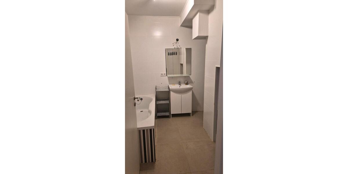 Reihenhaus Saarbrücken - 6 Zimmer, 160 m&sup2;, 1.500&euro; | Angebot:24841515