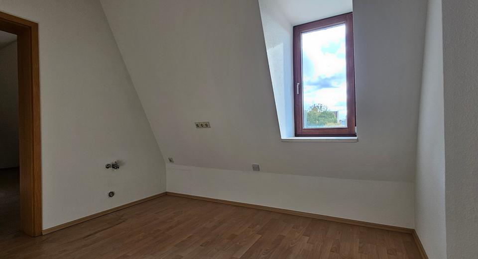 Gemütliche Dachgeschosswohnung in Mühlhausen 1 zimmer