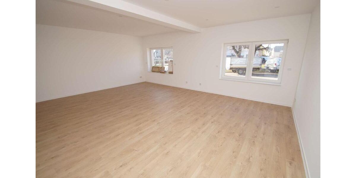 Erdgeschoßwohnung Schkopau - 3 Zimmer, 110 m&sup2;, 1.265&euro; | Angebot:24698919