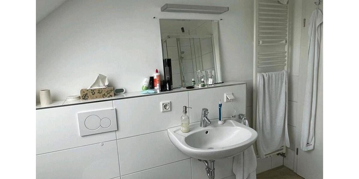 Dachgeschoßwohnung Riedstadt - 2 Zimmer, 77 m&sup2;, 830&euro; | Angebot:24893209