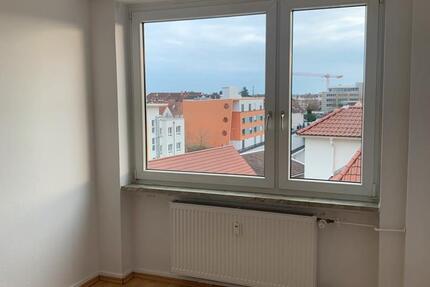 Wohnung Rüsselsheim am Main - 3 Zimmer, 69 m&sup2;, 900&euro; | Angebot:25641982