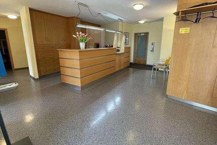 ***Ihre neue Praxisadresse in Hermeskeil – hell, ausgestattet, hervorragend erreichbar ab sofort!*** zimmer