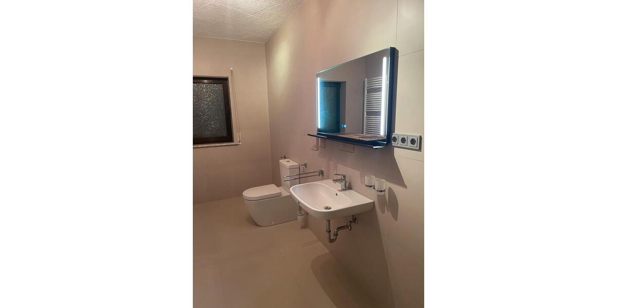 Dachgeschoßwohnung Heusweiler - 4 Zimmer, 111 m&sup2;, 850&euro; | Angebot:26444346