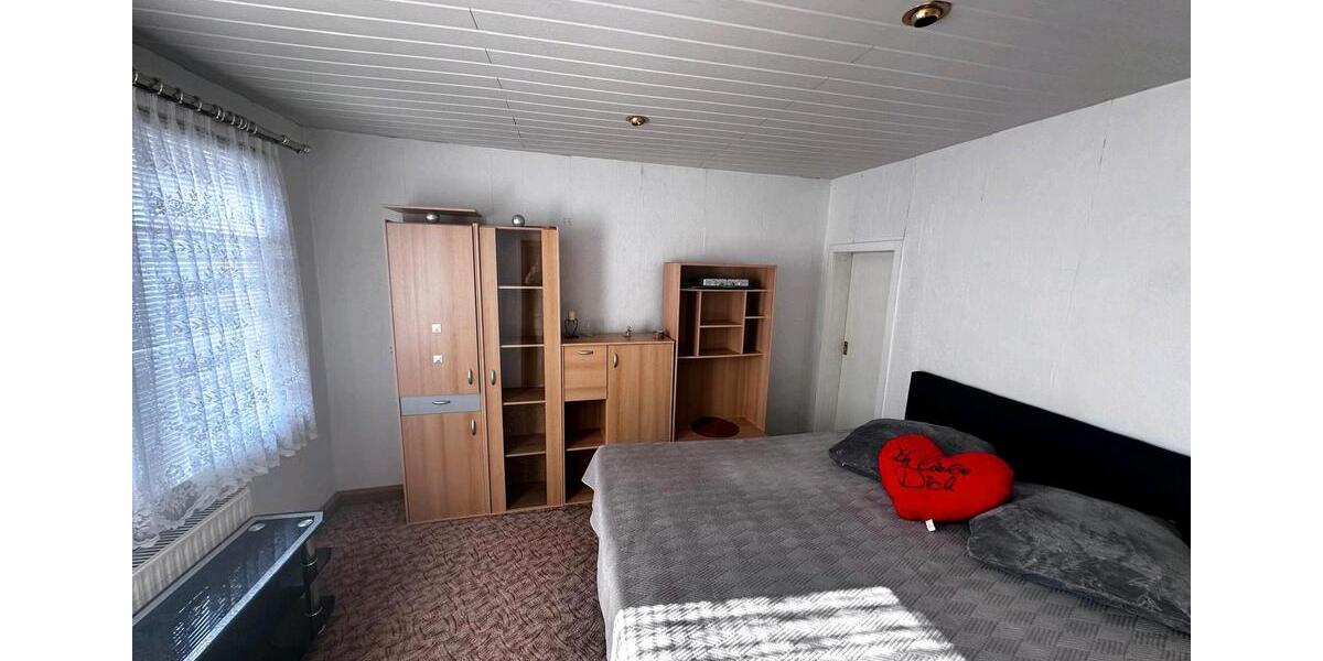 Einfamilienhaus Ellrich - 9 Zimmer, 171 m&sup2;, 1.000&euro; | Angebot:26365197