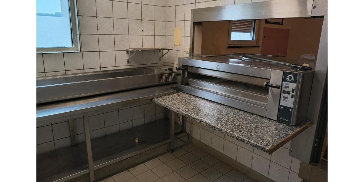 Komplett eingerichtetes Restaurant mit Wohnung und zusätzlichen Z zimmer