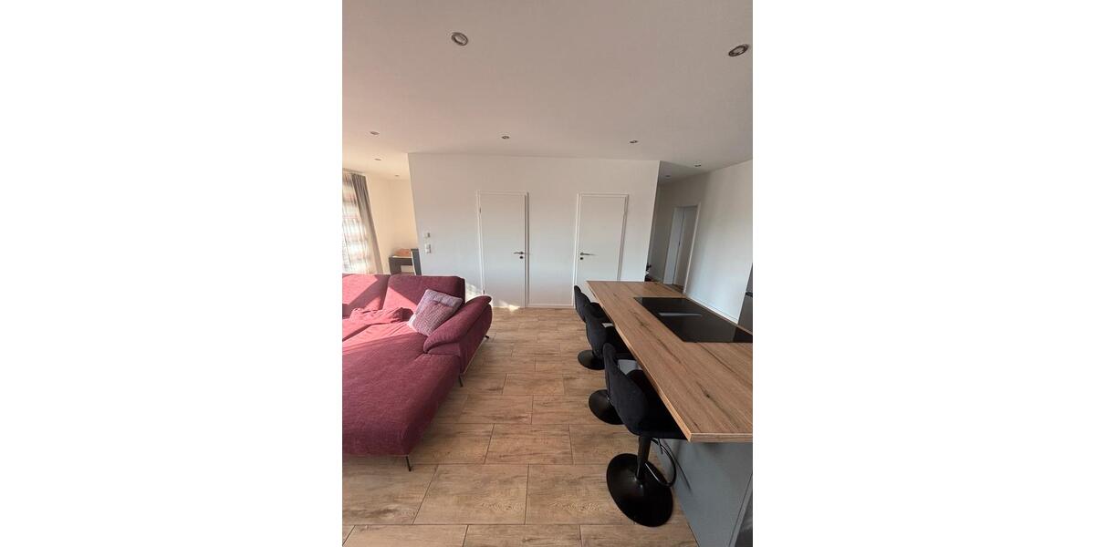 Wohnen auf Zeit Heinsberg - 3 Zimmer, 110 m&sup2;, 1.600&euro; | Angebot:26488425
