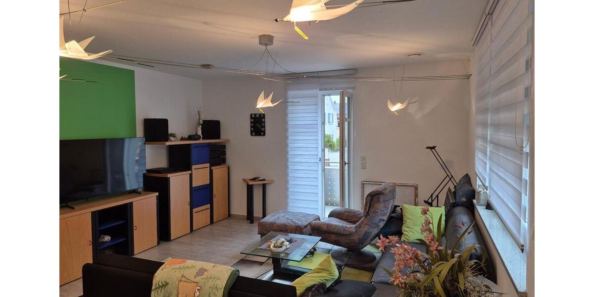 Schöne 3-Zimmer-Wohnung mit 2 Balkonen in Höchberg zimmer