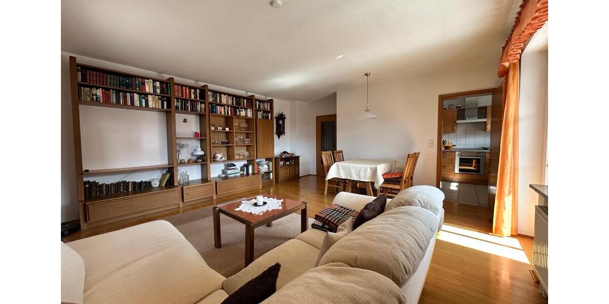 Etagenwohnung Uffenheim - 3.5 Zimmer, 85 m&sup2;, 880&euro; | Angebot:25872194