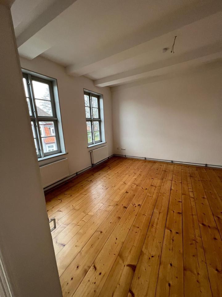 Großzügige 5-Zimmer-AltbauWohnung im Zentrum von Helmstedt