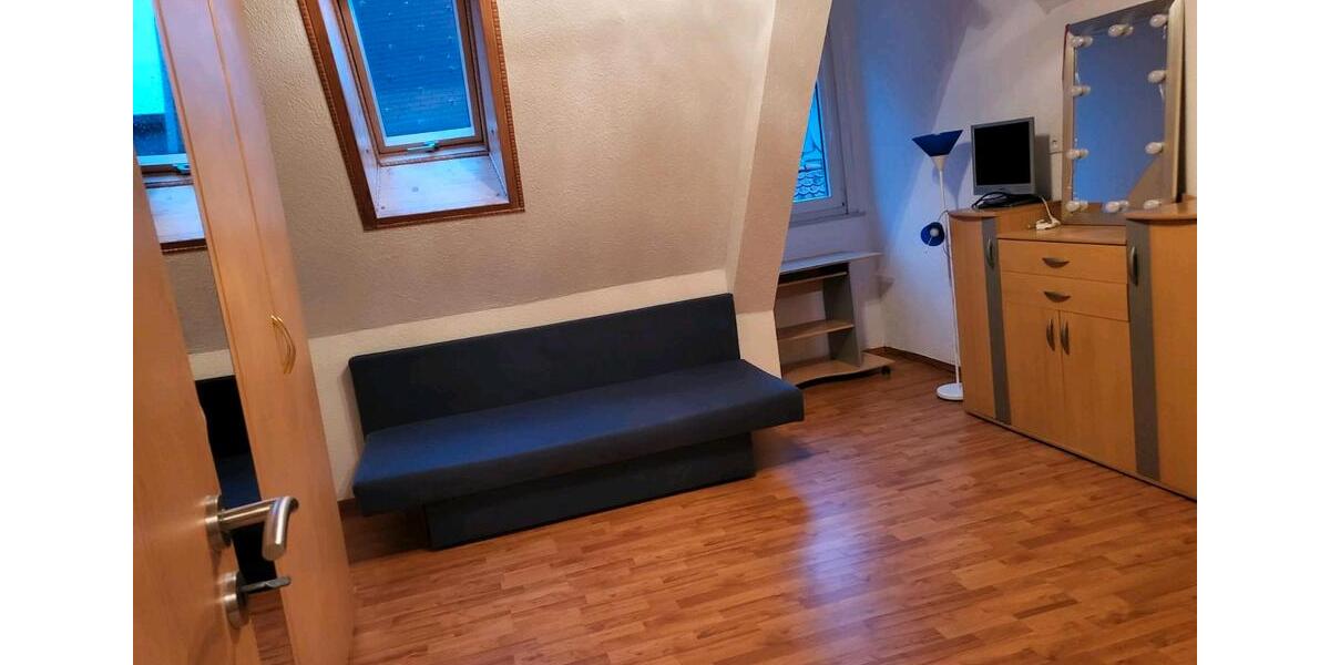 Dachgeschoßwohnung Triberg im Schwarzwald - 3 Zimmer, 75 m&sup2;, 900&euro; | Angebot:26535930