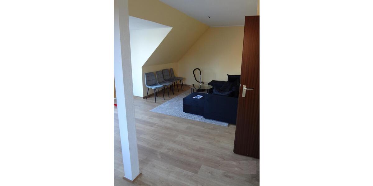 Dachgeschoßwohnung Stade - 2.5 Zimmer, 66 m&sup2;, 595&euro; | Angebot:26538416