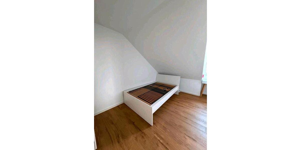 Dachgeschoßwohnung Gerbrunn - 3 Zimmer, 60 m&sup2;, 550&euro; | Angebot:26247659