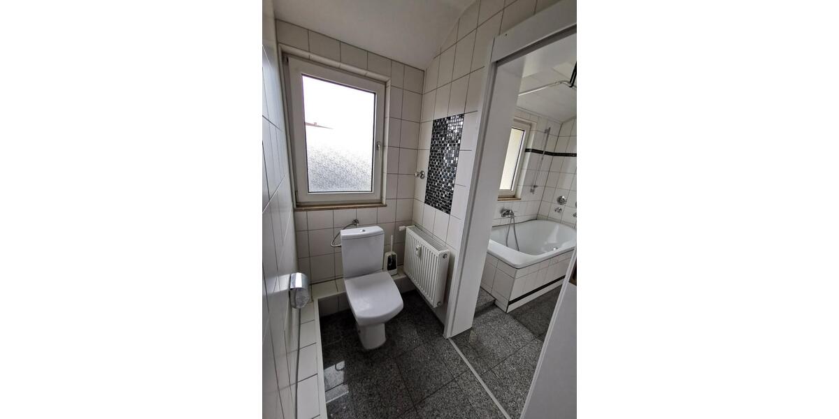 Dachgeschoßwohnung Elsenfeld - 4.5 Zimmer, 110 m&sup2;, 1.200&euro; | Angebot:24706574