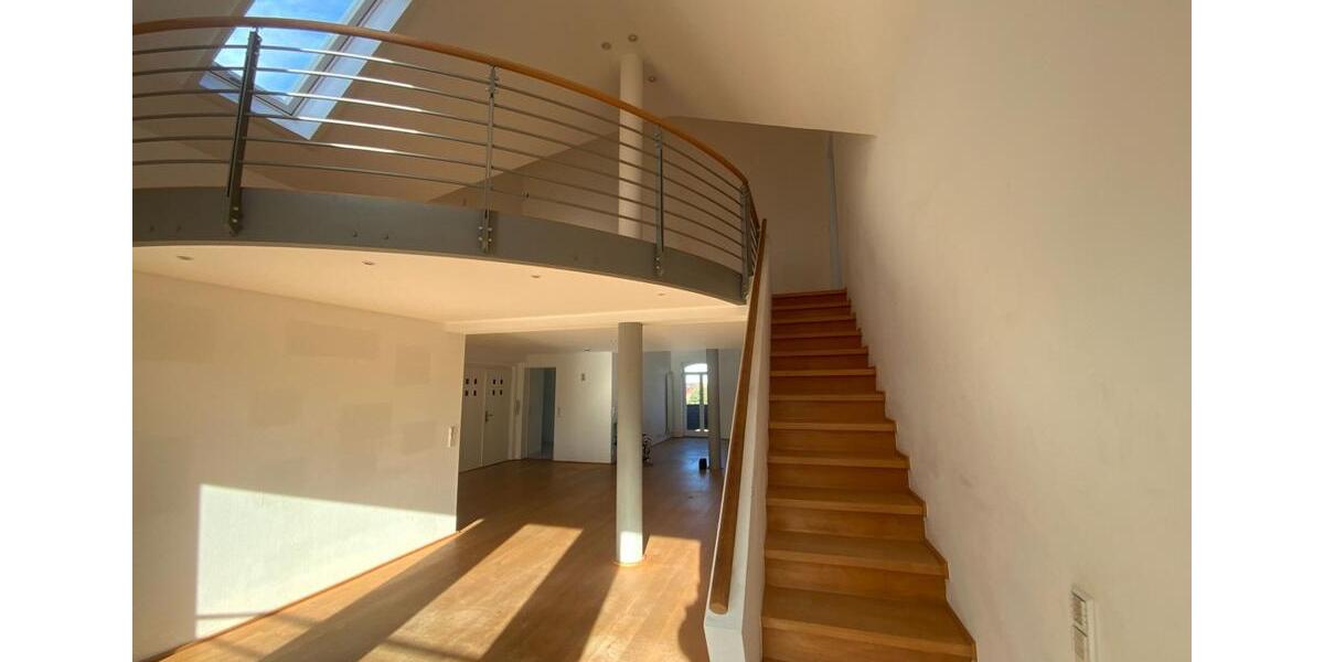 Dachgeschoßwohnung Zörbig - 5 Zimmer, 206 m&sup2;, 1.130&euro; | Angebot:20092302