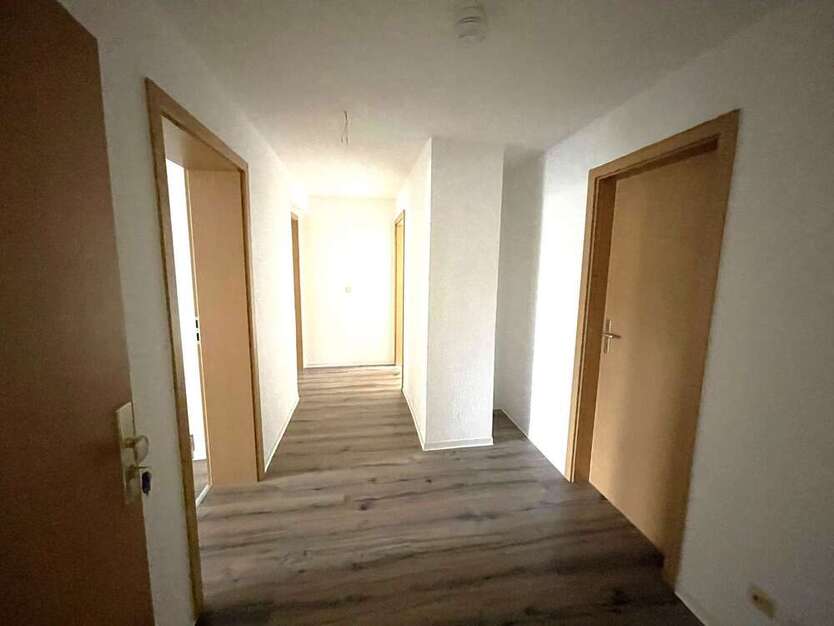 Wohnung zum Mieten in Chemnitz 350 € 55.99 m²