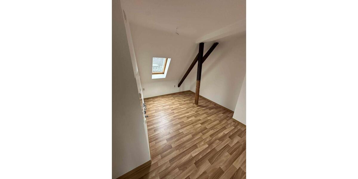 Dachgeschoßwohnung Plauen Altstadt - 1.5 Zimmer, 41 m&sup2;, 208&euro; | Angebot:26422132