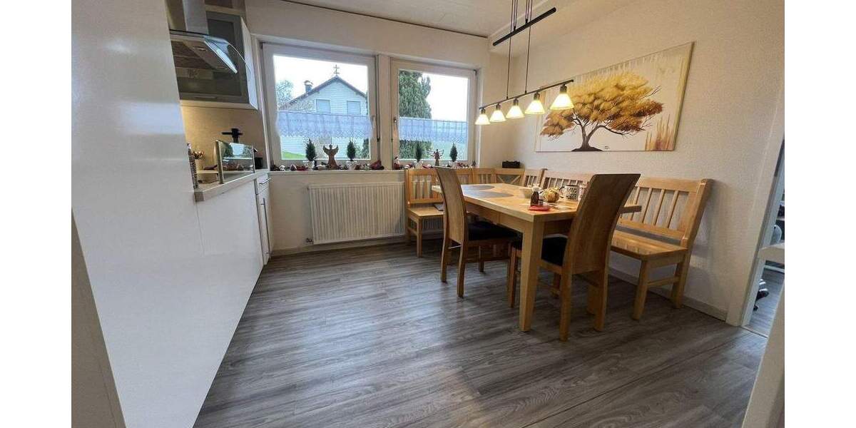 Etagenwohnung Weilheim Unterbierbronnen - 3 Zimmer, 162 m&sup2;, 1.300&euro; | Angebot:24974652