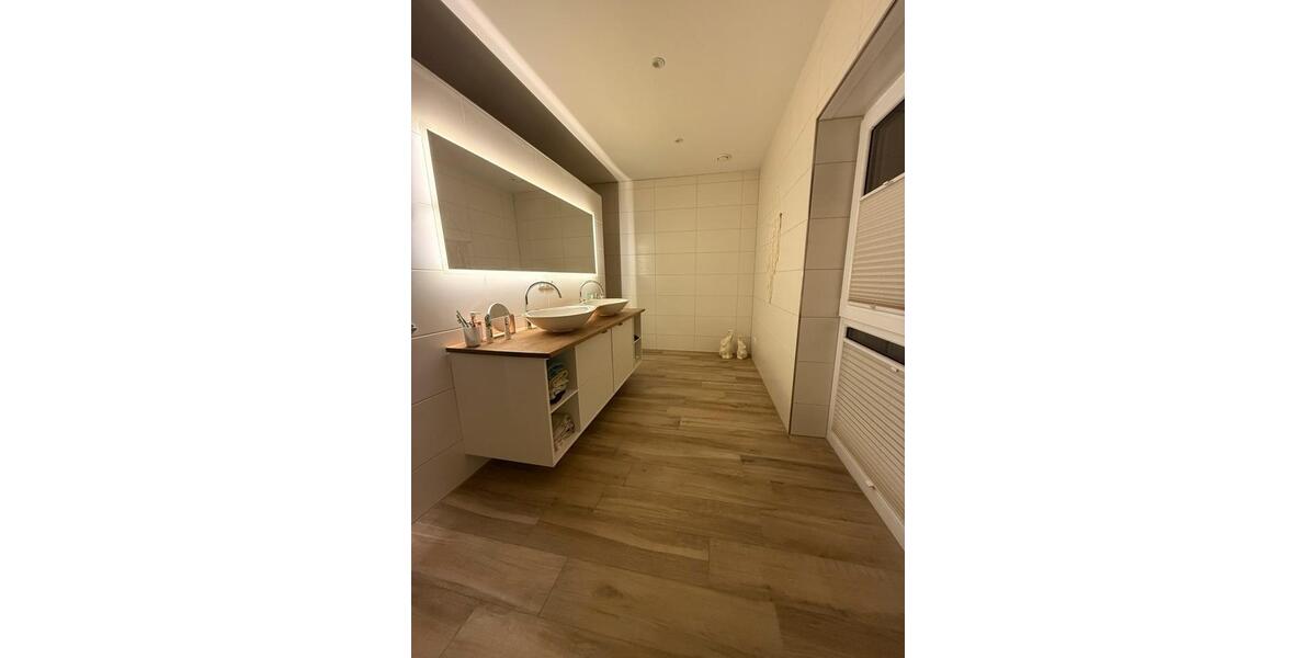 Etagenwohnung Werlte - 5 Zimmer, 140 m&sup2;, 1.300&euro; | Angebot:24732310