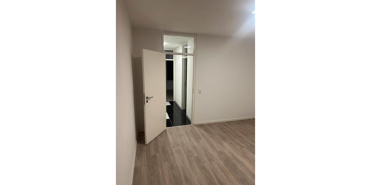 Etagenwohnung Karlsruhe Beiertheim-Bulach - 4 Zimmer, 92 m&sup2;, 1.600&euro; | Angebot:25964376