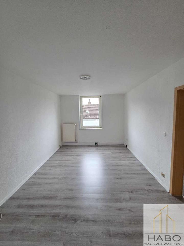 *Dachgeschosswohnung mit Platz ohne Ende* zimmer