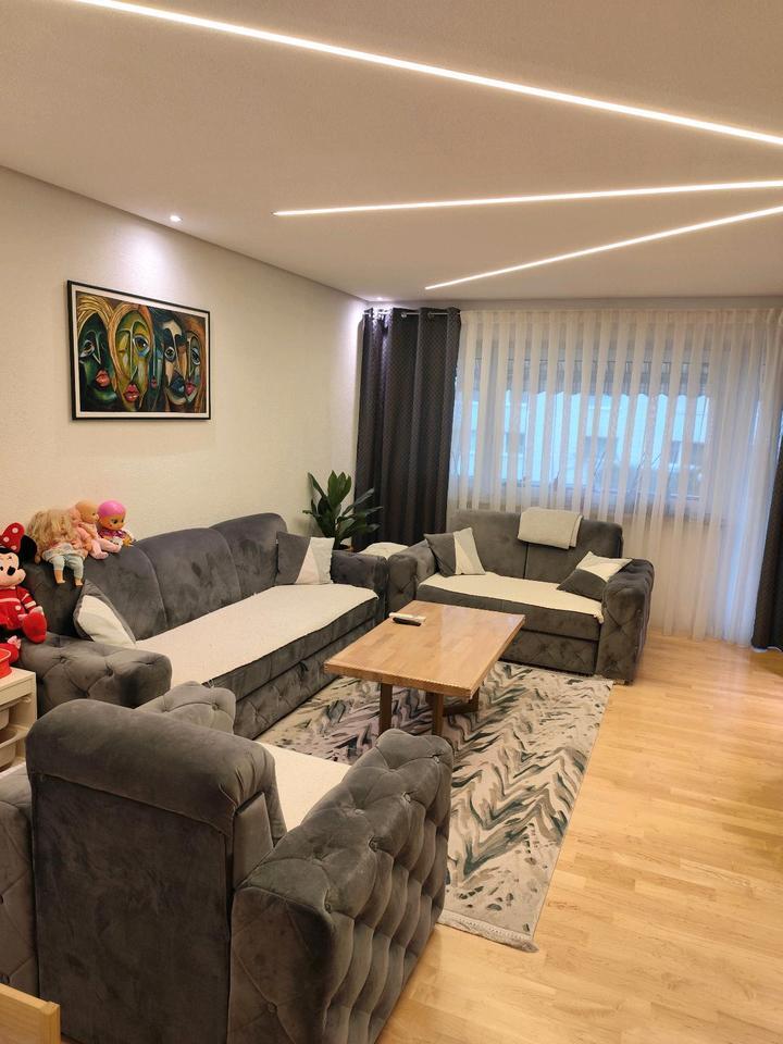 Renovierte 3,5 Zimmer - Wohnung mit Balkon , EBK zimmer