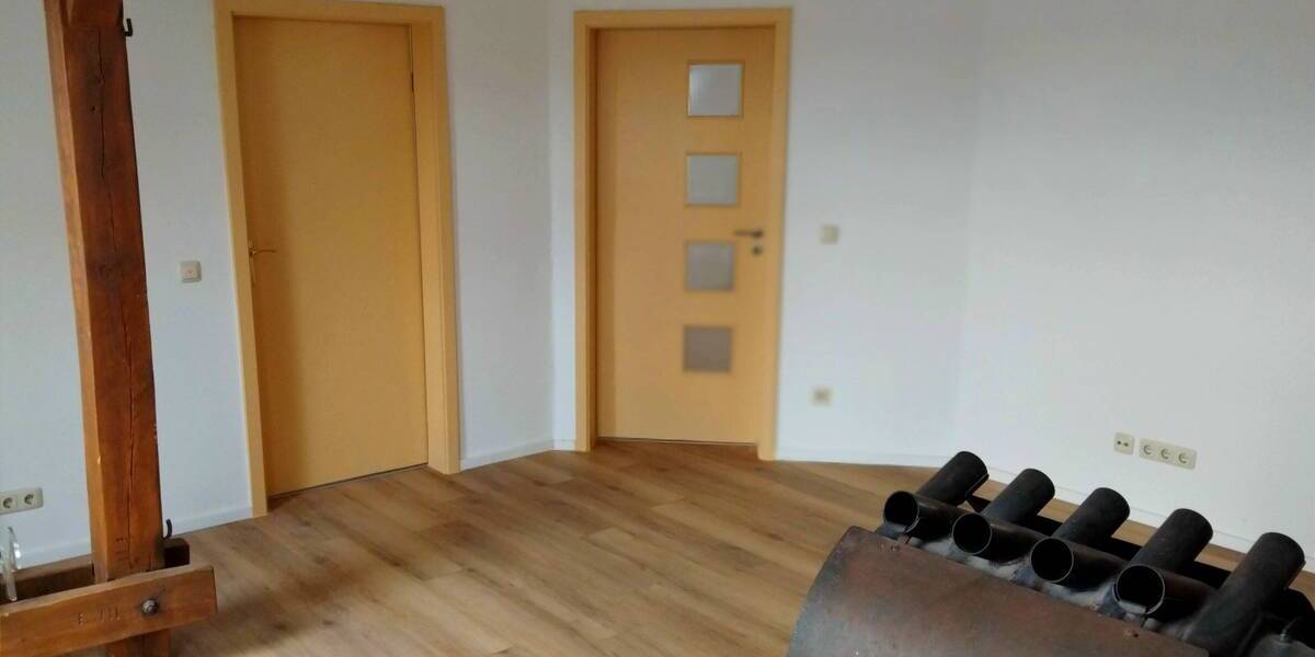 Etagenwohnung Neubrandenburg Vogelviertel - 5 Zimmer, 124 m&sup2;, 1.100&euro; | Angebot:25727501