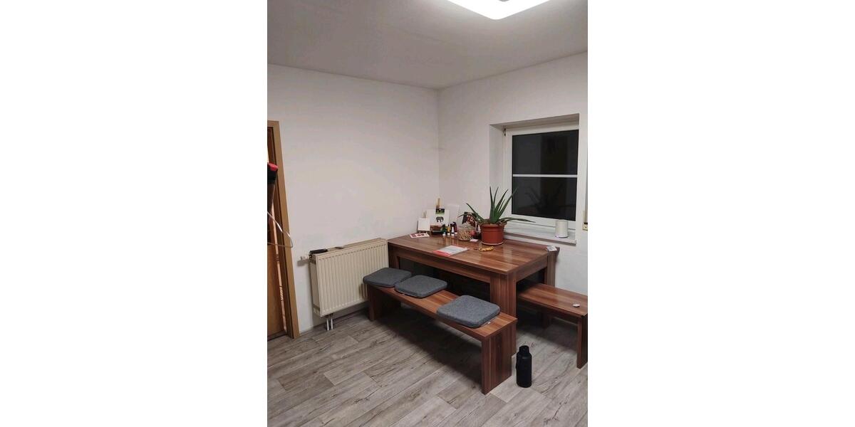 Etagenwohnung Volkach - 1 Zimmer, 32 m&sup2;, 300&euro; | Angebot:24837339
