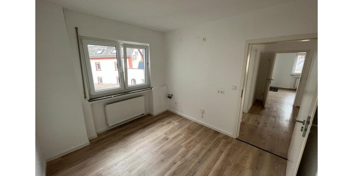 Etagenwohnung Selters (Taunus) - 3 Zimmer, 72 m&sup2;, 940&euro; | Angebot:26425601
