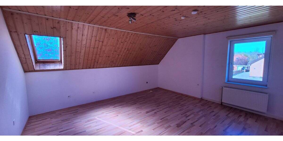Etagenwohnung Weener Holthusen - 4 Zimmer, 92 m&sup2;, 800&euro; | Angebot:26487228