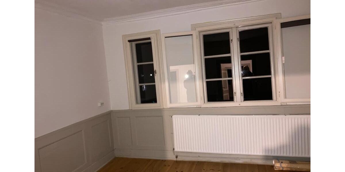 Etagenwohnung Uetersen - 4 Zimmer, 90 m&sup2;, 1.250&euro; | Angebot:25993811