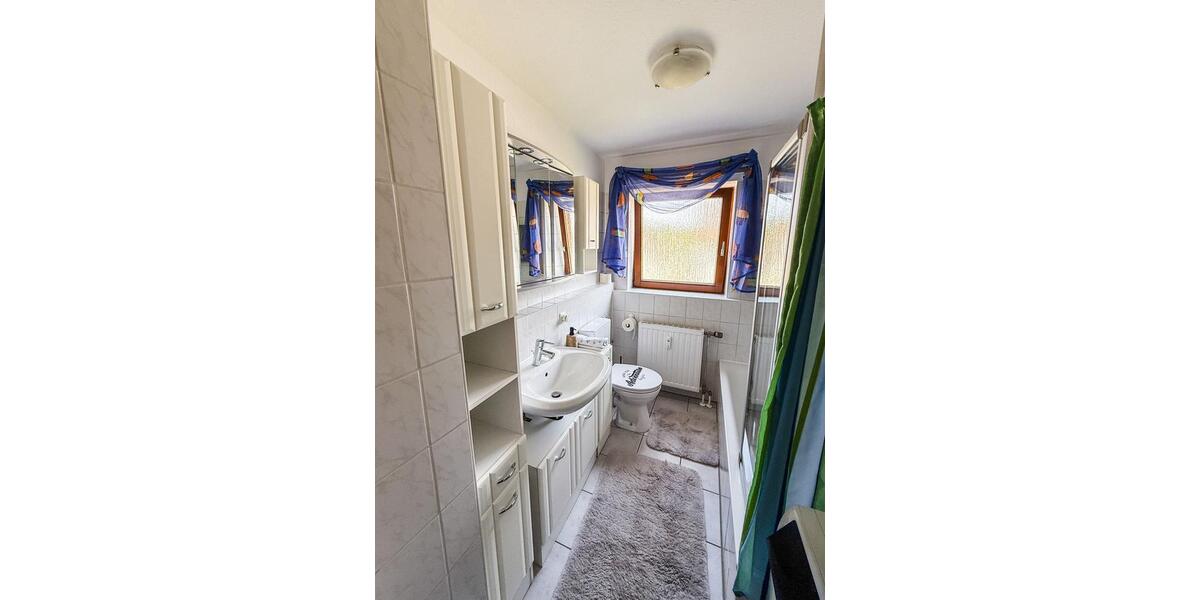 3-Zimmer-Maisonette-Wohnung mit TV, Wlan, Küche mit Essplatz, Galerie, BadWc, Waschmaschine, Parkplatz und Balkon 3 zimmer