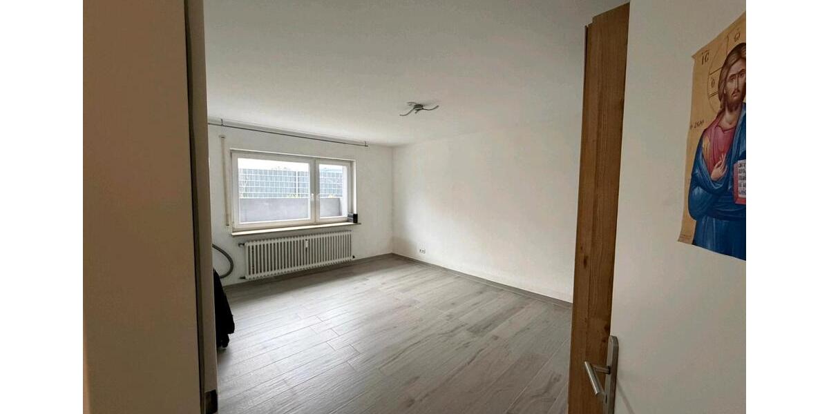 Büro,Studio,Versicherungsbranche, Physiopraxis. In Gundelfingen zimmer