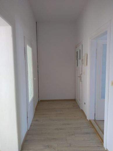 Etagenwohnung Zeitz Aue - 3 Zimmer, 58 m&sup2;, 300&euro; | Angebot:25877233