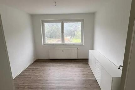 Frisch Sanierte und helle 3-Zimmer Wohnung im OG in Gnewitz 3 zimmer