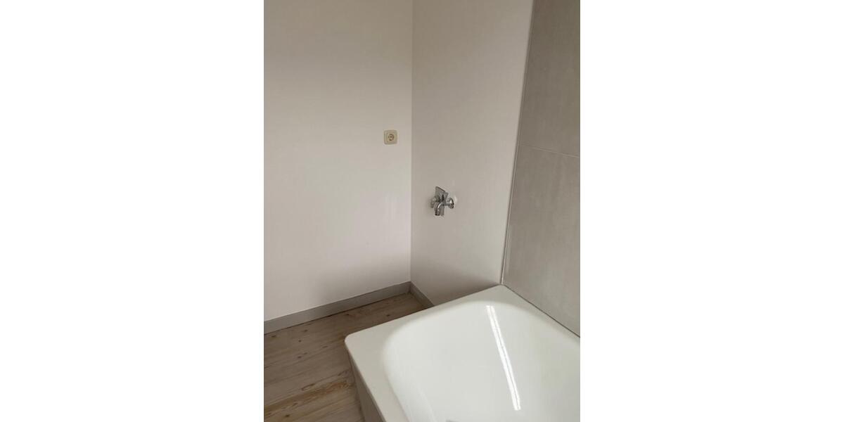 Dachgeschoßwohnung Nossen - 2 Zimmer, 78 m&sup2;, 480&euro; | Angebot:25918844