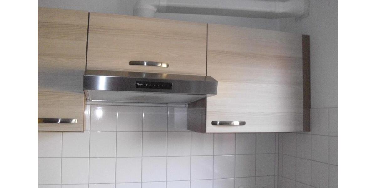 Sehr schöne Dachgeschosswohnung mit großem Balkon 2 zimmer