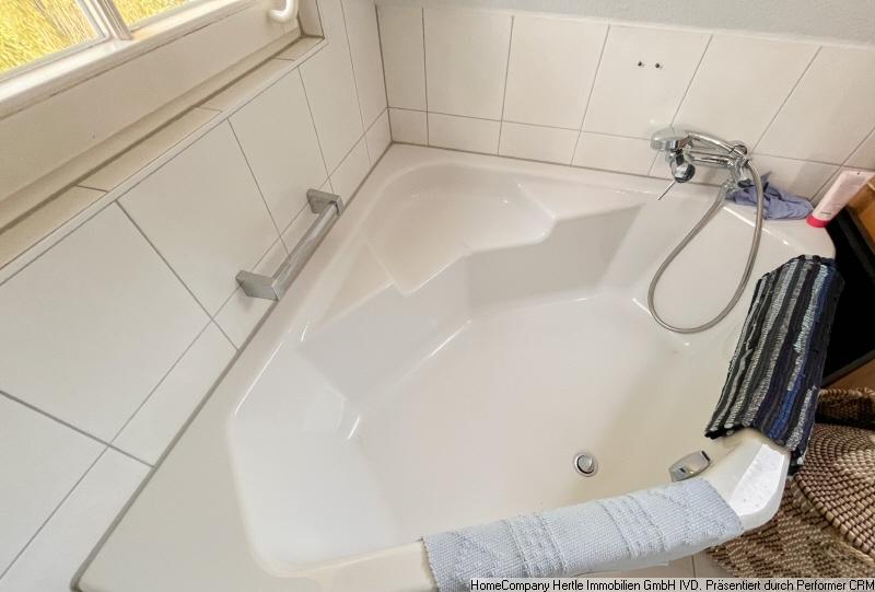 Wohnen auf Zeit Freiburg im Breisgau Herdern - 3 Zimmer, 95 m&sup2;, 1.800&euro; | Angebot:26563983