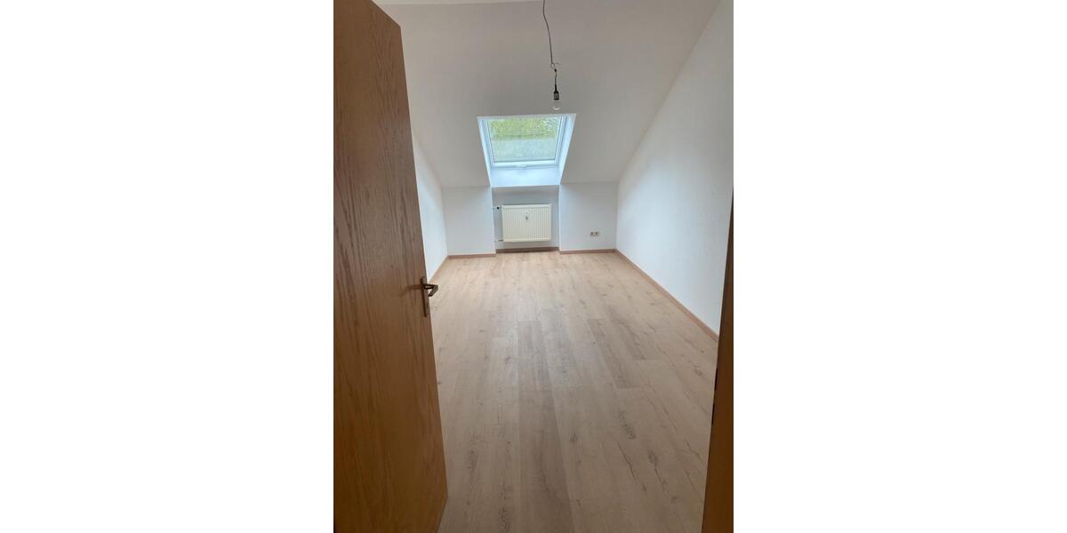 Dachgeschoßwohnung Kaufbeuren - 4 Zimmer, 115 m&sup2;, 1.150&euro; | Angebot:26618031