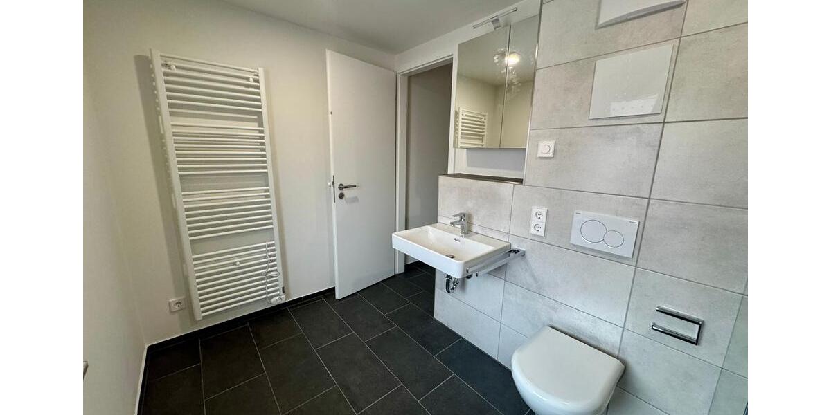 Dachgeschoßwohnung Esslingen am Neckar - 3 Zimmer, 93 m&sup2;, 1.625&euro; | Angebot:26489751