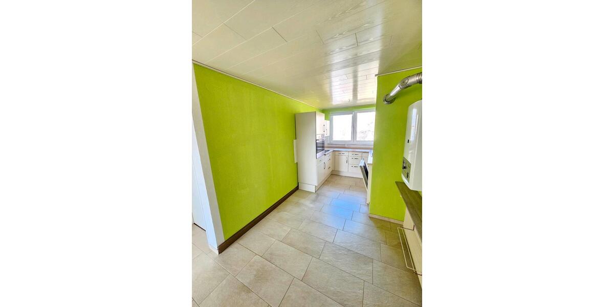 Etagenwohnung Bergneustadt - 3 Zimmer, 77 m&sup2;, 700&euro; | Angebot:26618880