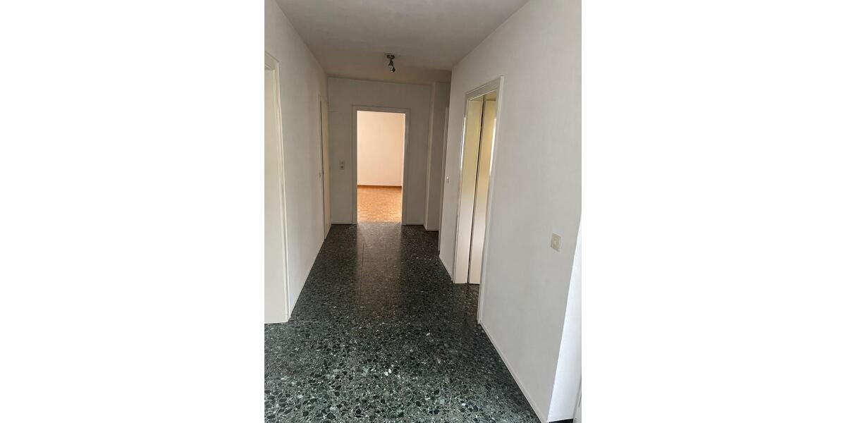 Erdgeschoßwohnung Flensburg - 3 Zimmer, 115 m&sup2;, 860&euro; | Angebot:26683835