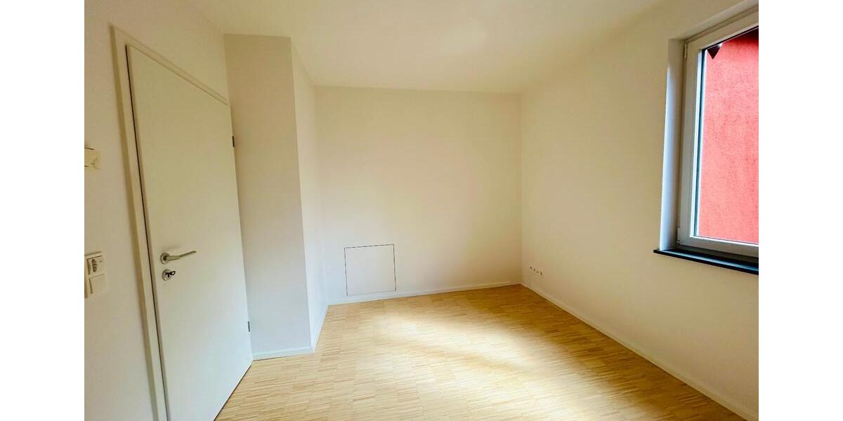 Erdgeschoßwohnung Halle (Saale) Frohe Zukunft - 3 Zimmer, 91 m&sup2;, 1.350&euro; | Angebot:25943685