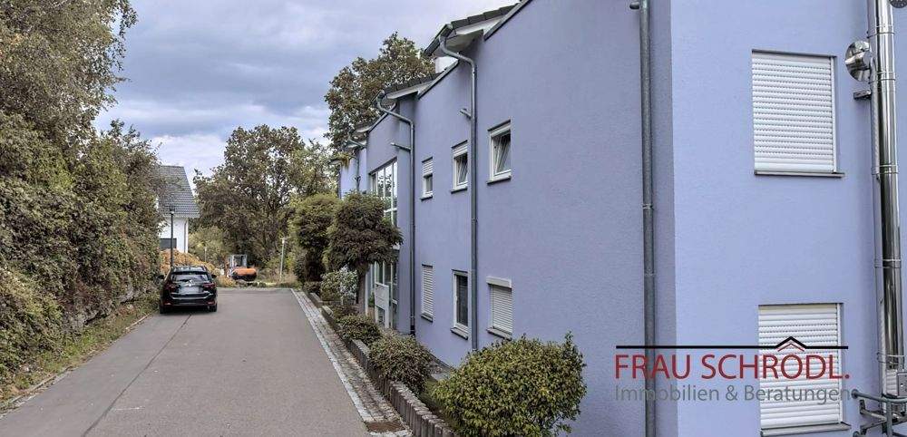 Ruhige 2-Zimmer-Wohnung mit Terrasse und Aufzug - ideal für Singles oder Senioren Engen-Ballenberg 2 zimmer