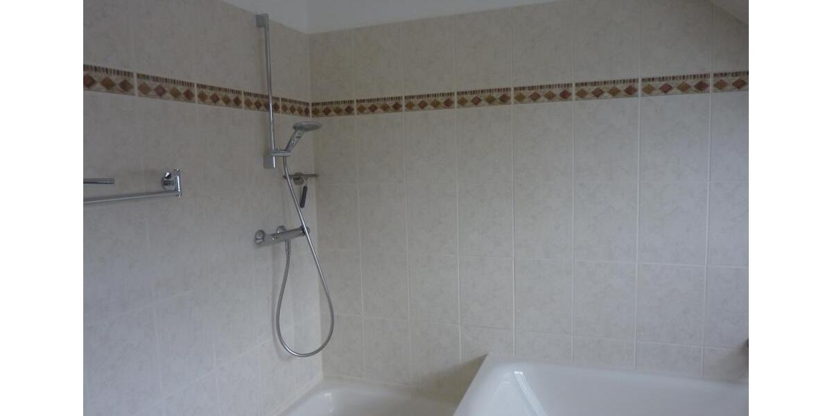 Doppelhaushälfte Pinneberg - 5 Zimmer, 145 m&sup2;, 1.650&euro; | Angebot:24679859