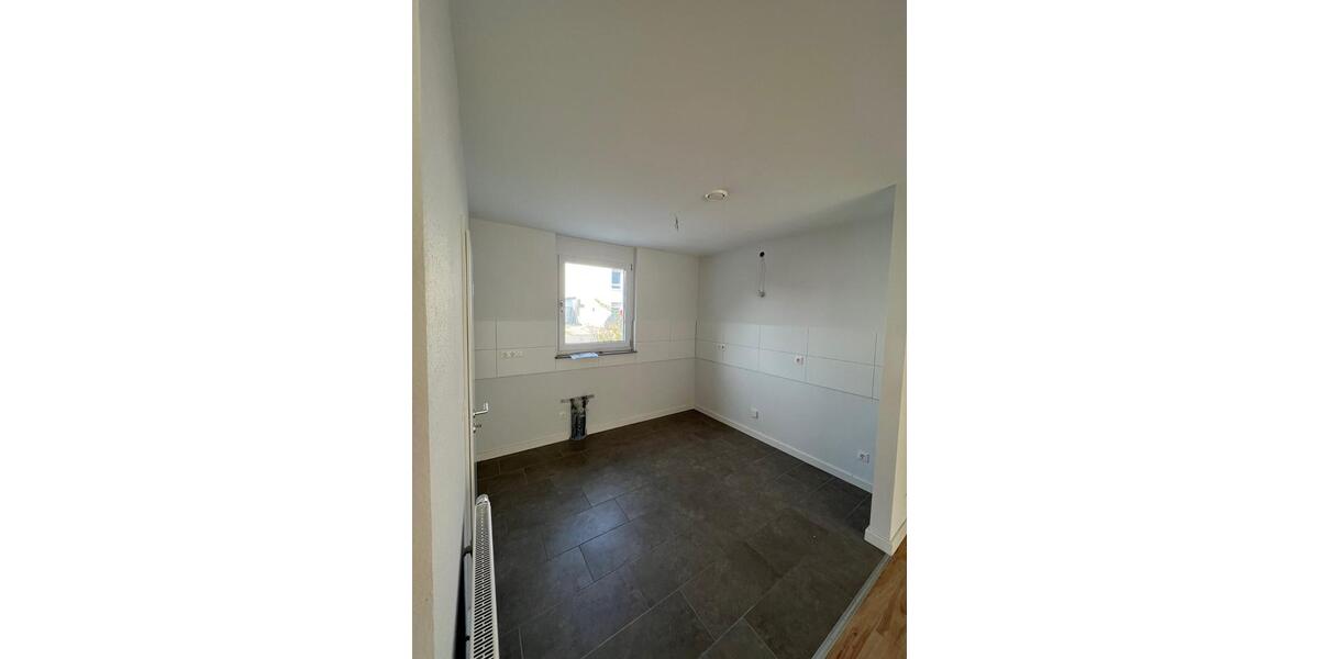 Etagenwohnung Stockstadt am Main - 5 Zimmer, 135 m&sup2;, 1.550&euro; | Angebot:25852630