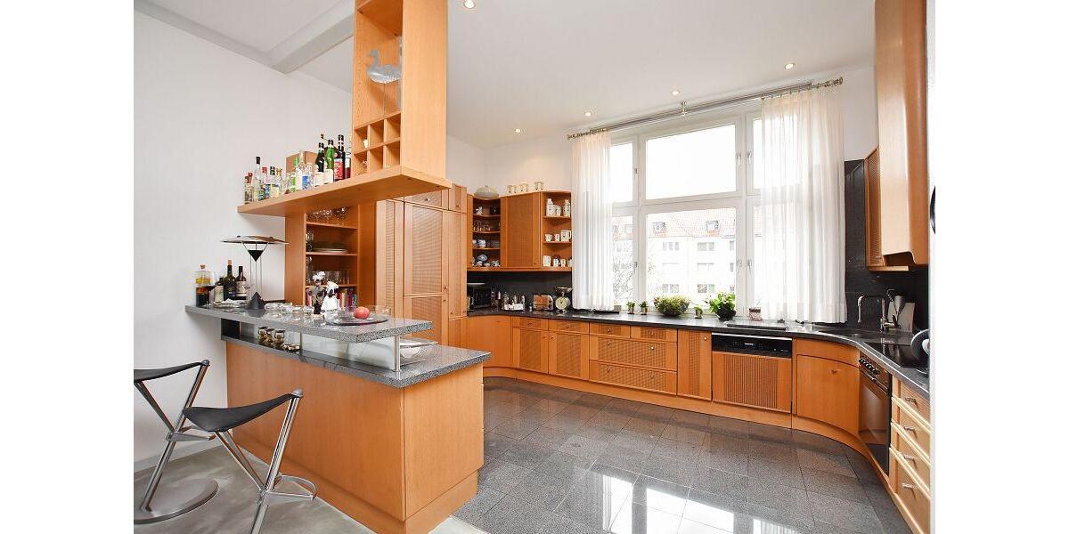 Etagenwohnung Hannover Vahrenwald-List - 4 Zimmer, 200 m&sup2;, 2.400&euro; | Angebot:24933539